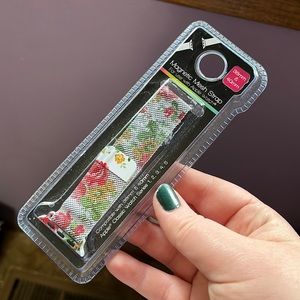 NWT Magnetic Apple Watch Band
